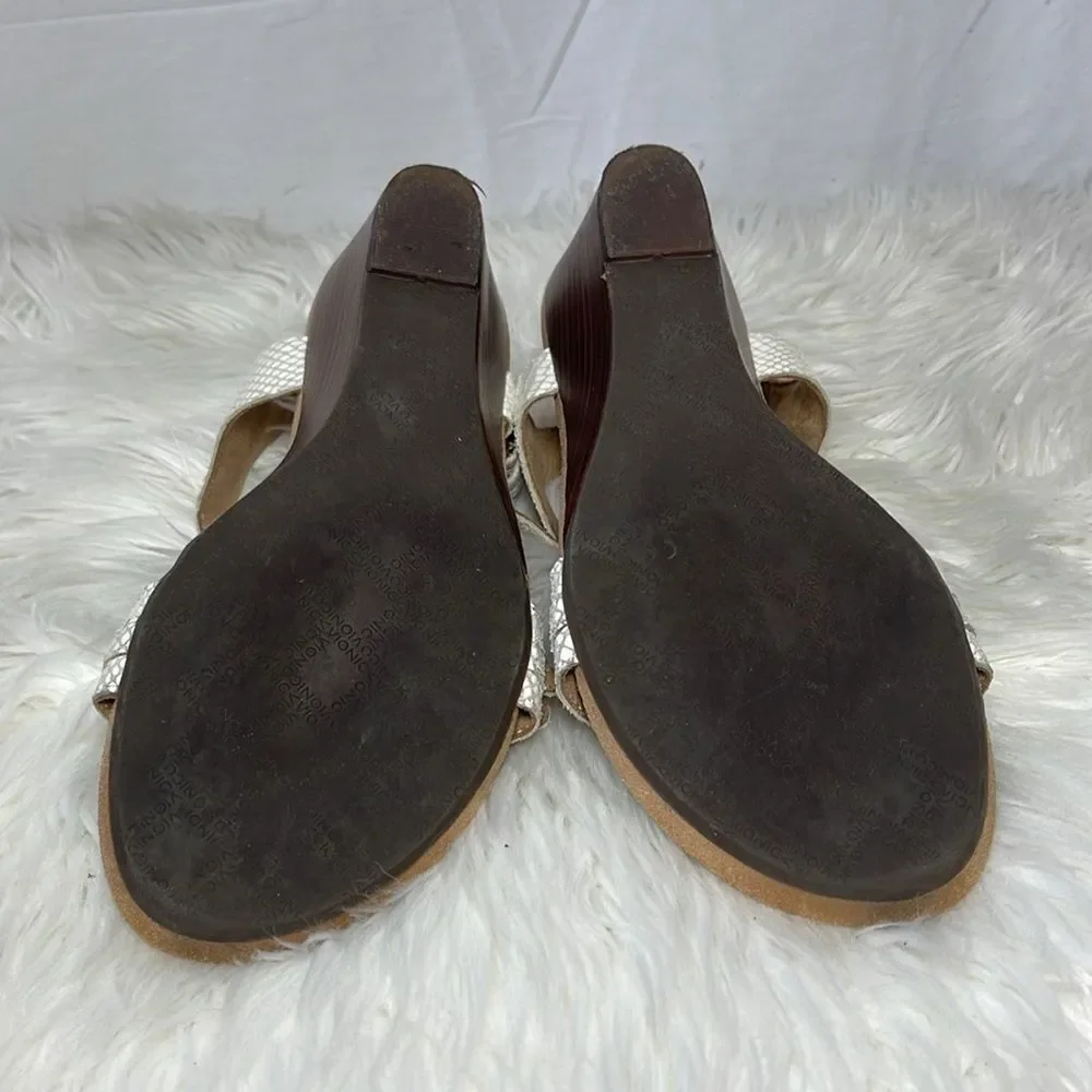 Vionic Laurie Strappy Textured‎ Leather Wedge Sandals Sz 10